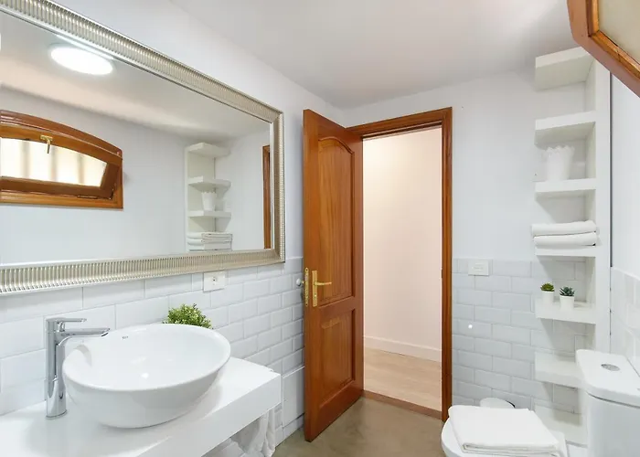Vela Apartament *